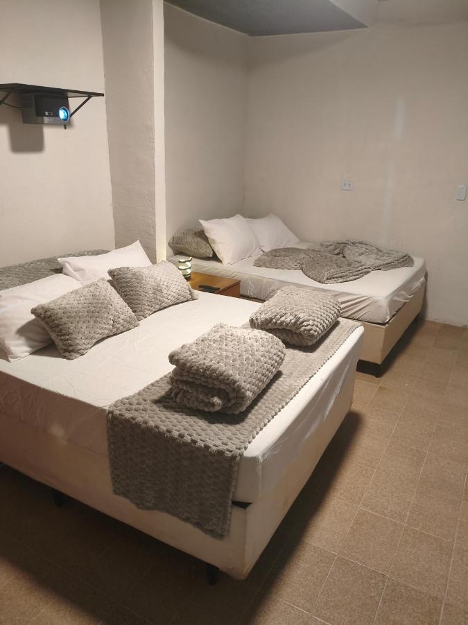 Suíte Completa com Tela de Cinema - B&B Garanhuns