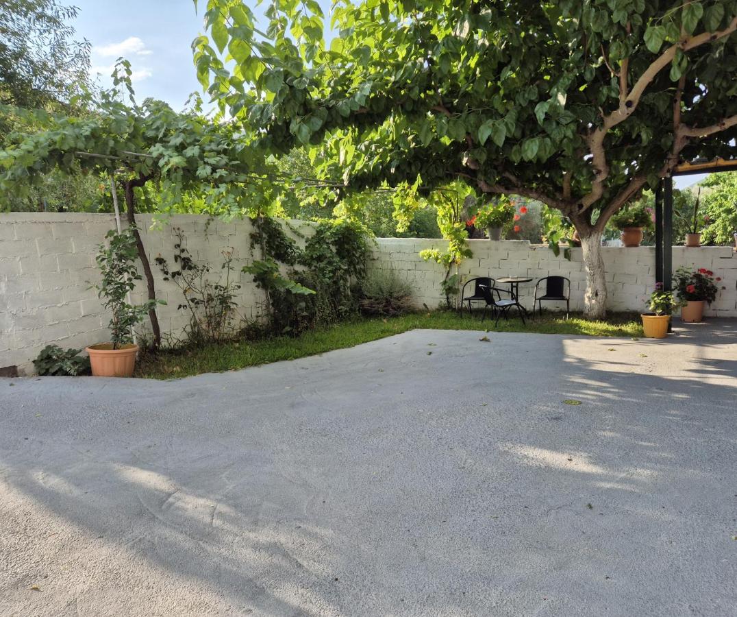 Gianns Home 2 - Bed and Breakfast Marandokhórion