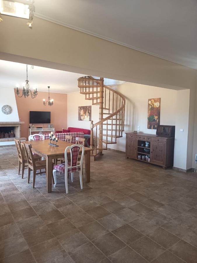 Villa Danae, Skorponeria Evoia - Chambres d'hôtes Skroponéria