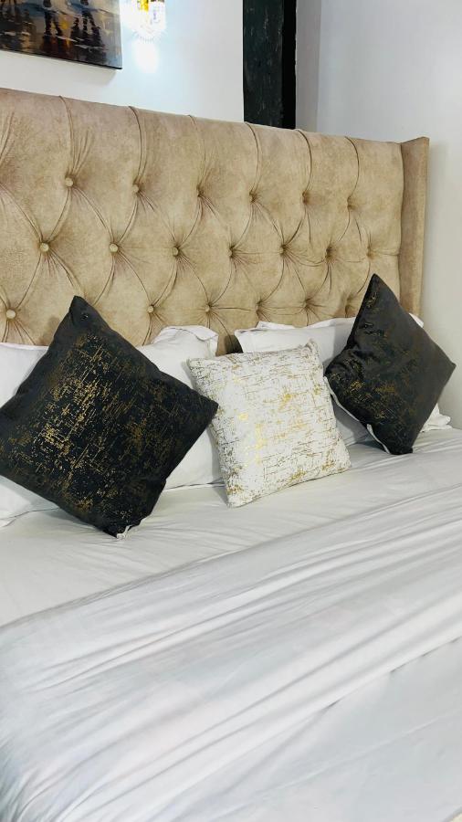 Cozy Modern Studio Tsavo Thika Nairobi B - B&B Nairobi