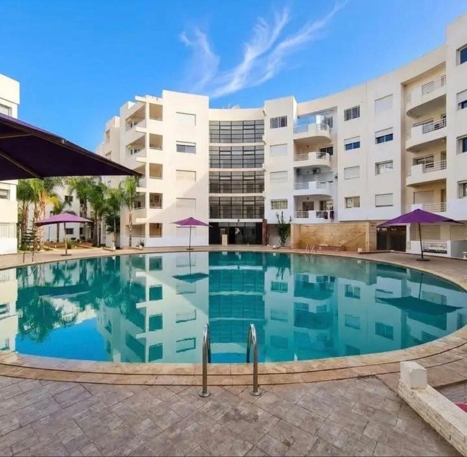 Family Apartment with Pool - B&B Bouznika