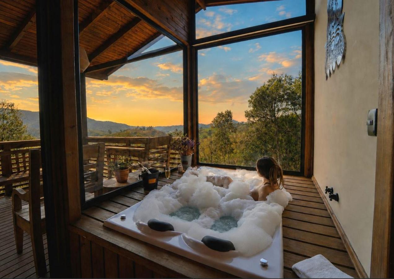 Chalé Boutique na Serra - Jacuzzi Pôr do Sol - Lareira-Fire Pit - Churrasqueira - Coffee Box e Vinho Cortesia - Chambres d'hôtes Rancho Queimado