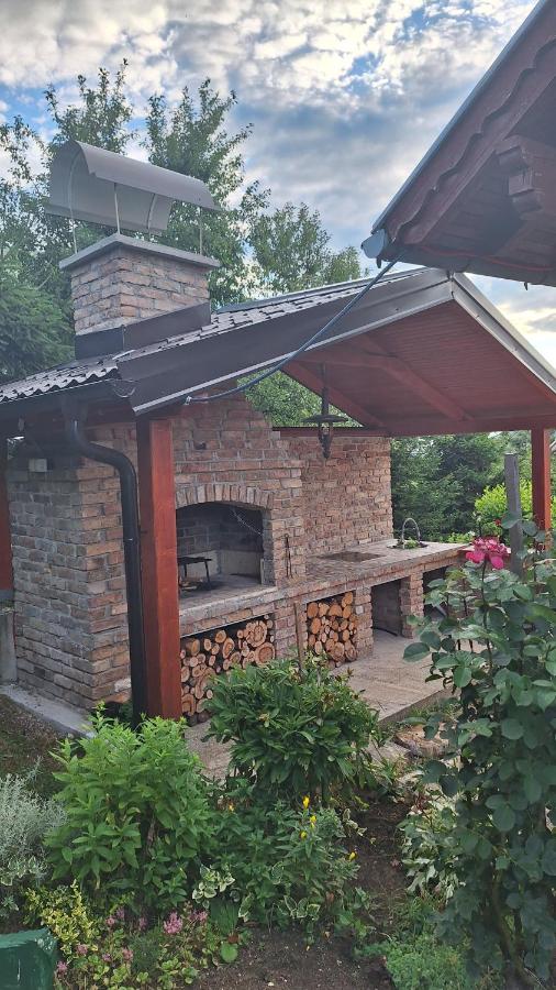 Hidden Haven Cottage Sarajevo - Chambres d'hôtes Lokve