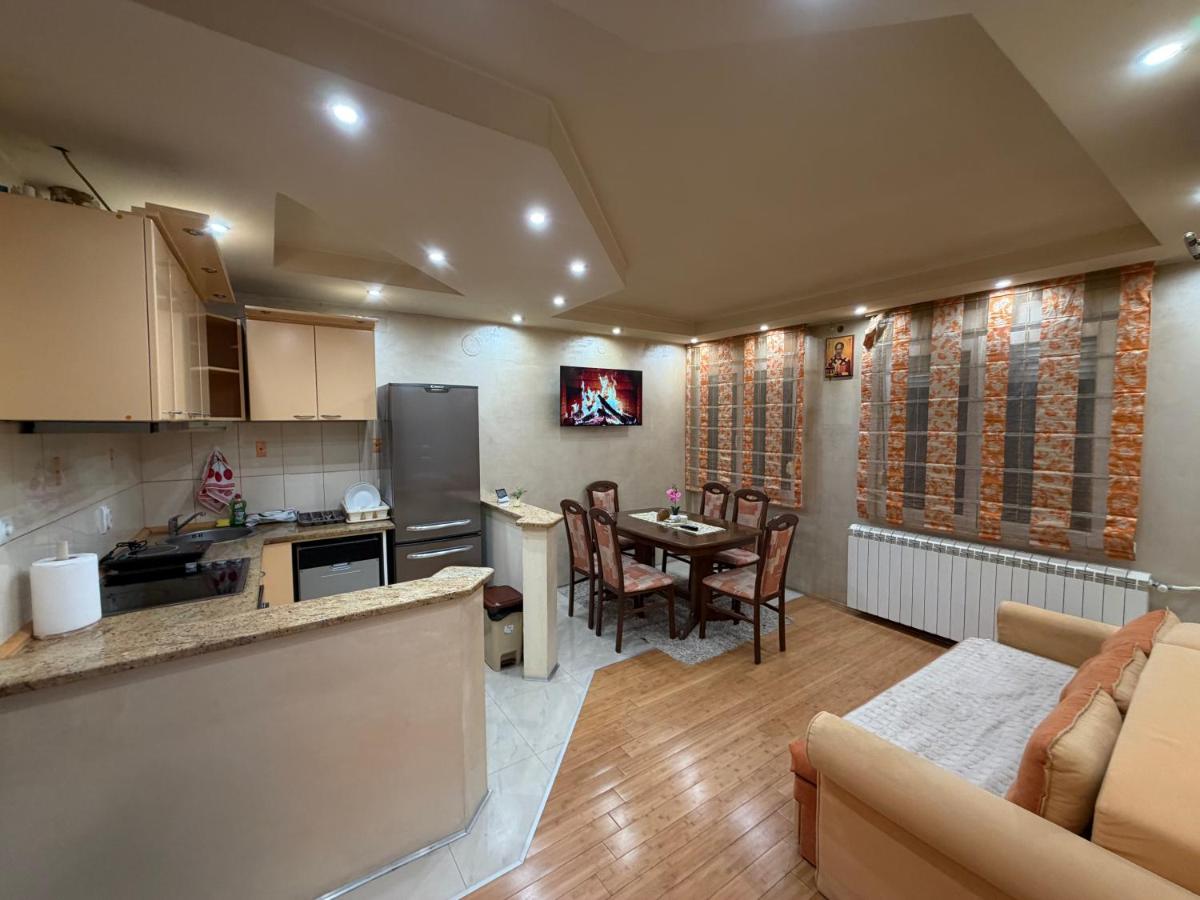 Sunset Apartman Obrenovac,Centar - Ferienwohnung Obrenovac