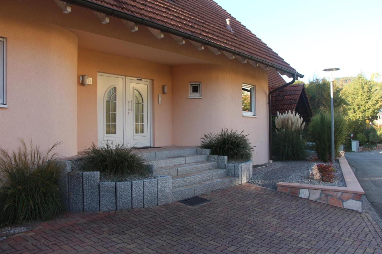 Ferienwohnung Brack in Gaggenau-Michelbach, mit Terrasse und Klimaanlage - Ferienwohnung Gaggenau