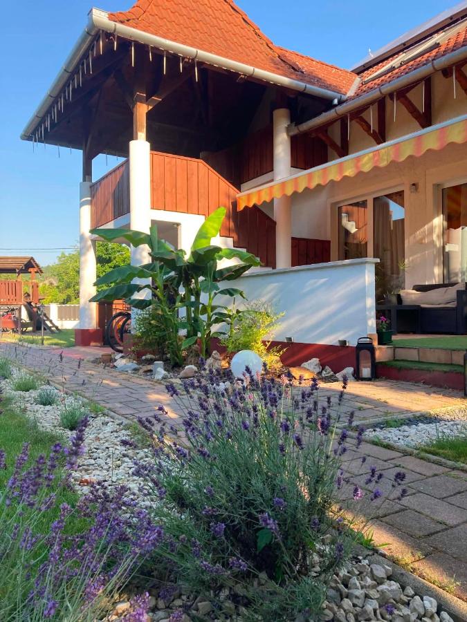 Napsütötte Kehida - Chambres d'hôtes Kehidakustány