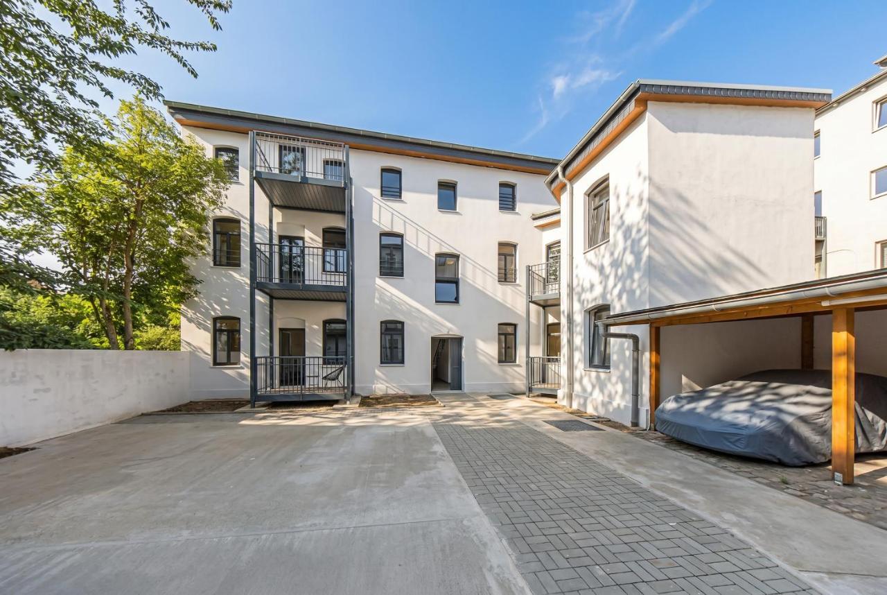 B5 ruhiges 4-Zimmer-Studio mit Balkon - B&B Halle sul Saale