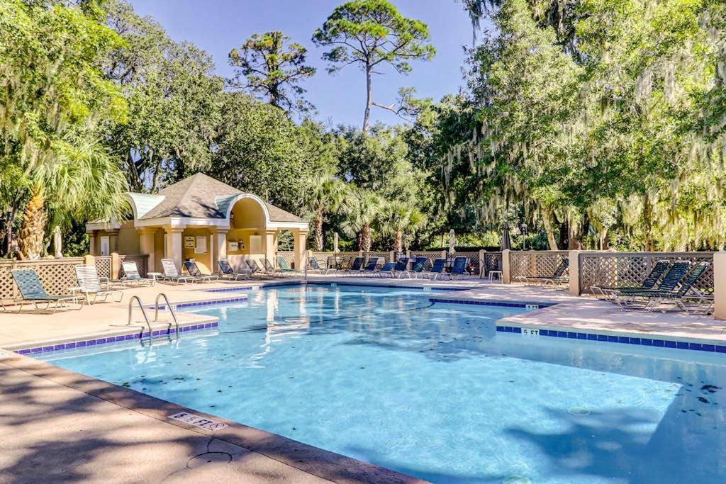 Colonnade Club 152 - B&B Hilton Head
