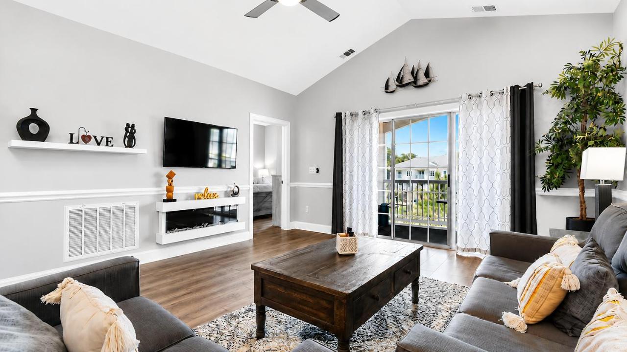 Pet-Friendly Luxury 3BR with Pool Sleeps 8 Near Beach - B&B Myrtle Beach