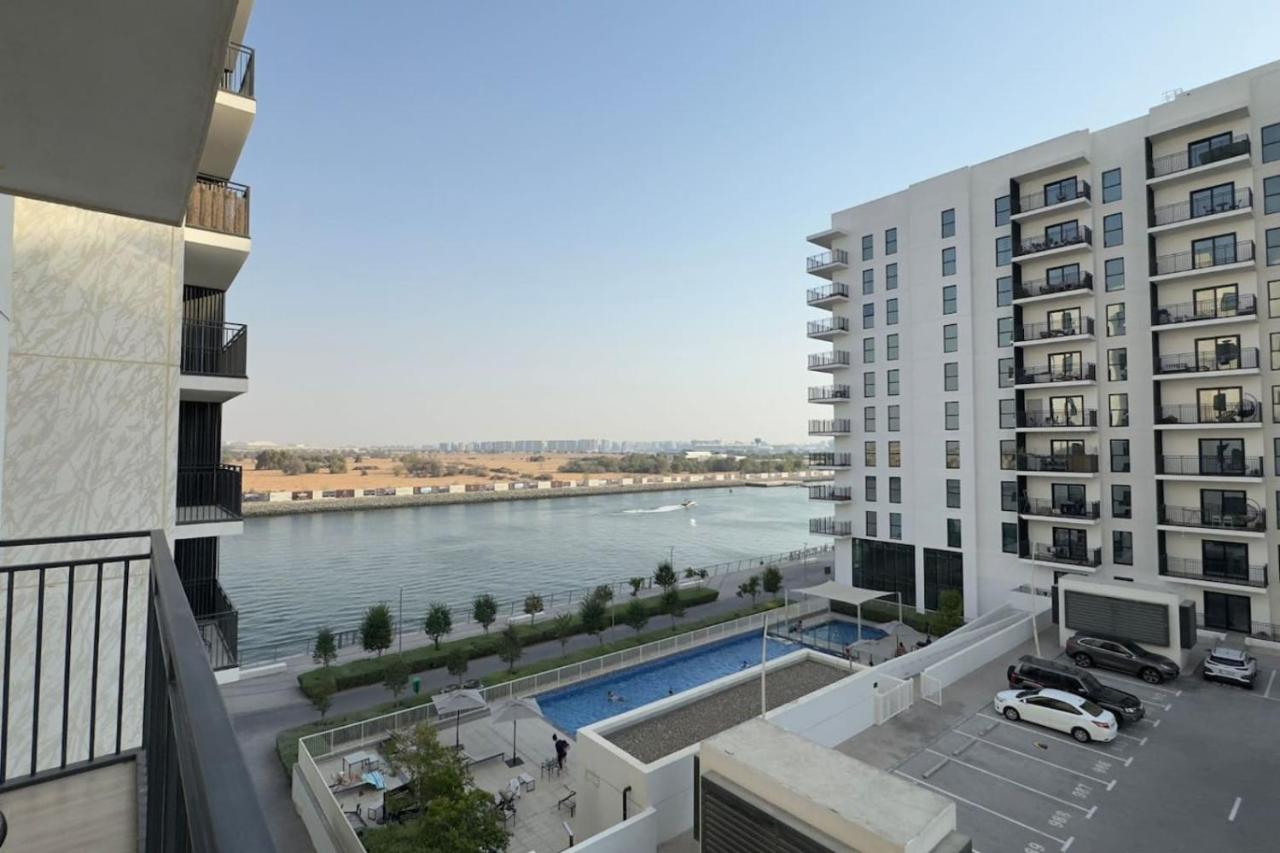 Luxe 2BR Yas Island - Chic Urban Retreat - B&B Abu Dabi