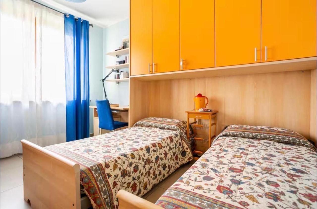 Tweepersoonskamer met 2 Aparte Bedden