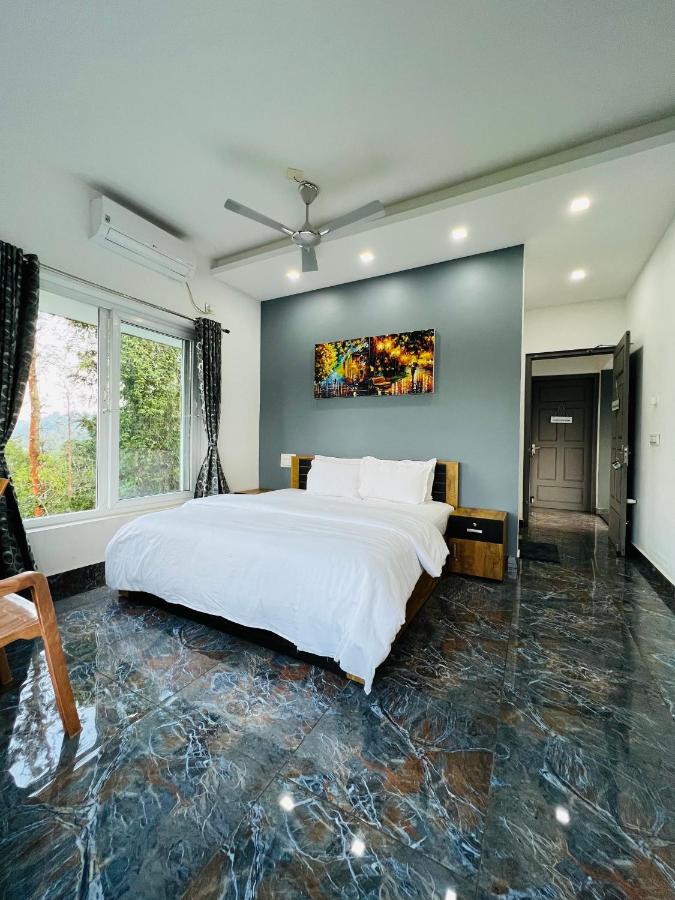 Habitación Doble con vistas a la montaña