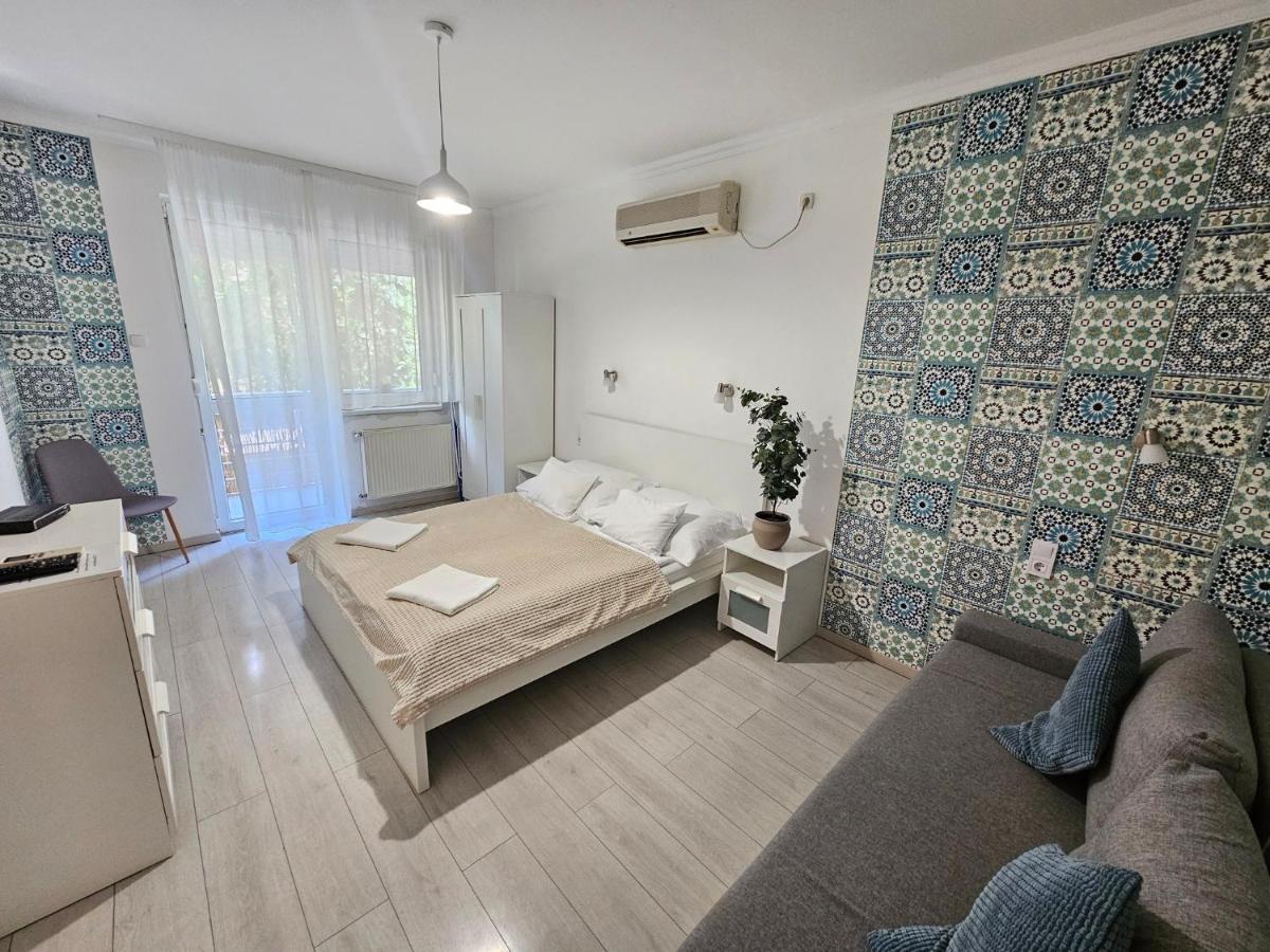 Zoli Apartmanok-Anna Kölcsey 32 - B&B Hajdúszoboszló
