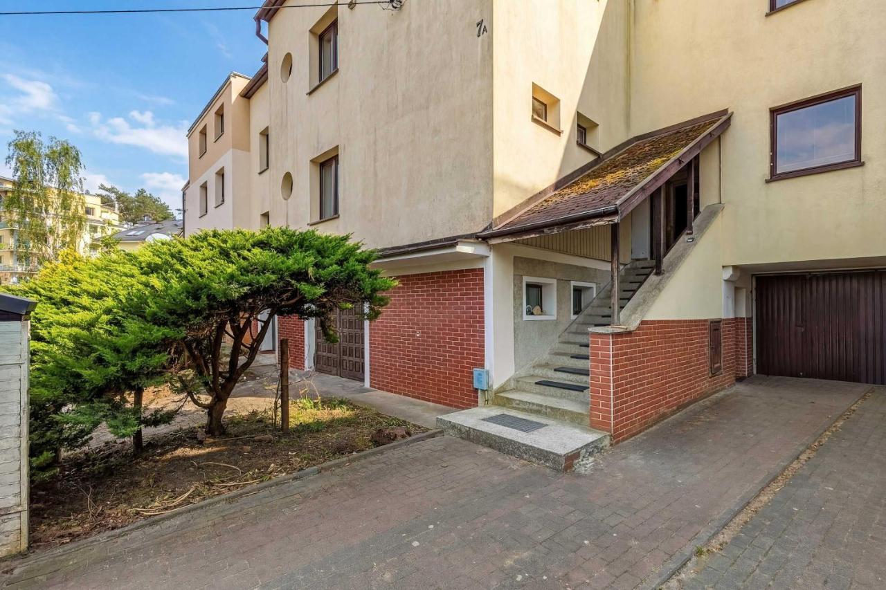 Cozy Studio with Workspace near the SKM Station by Noclegi Renters - B&B Gdynia
