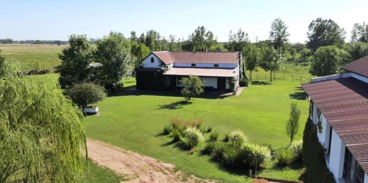 Casa en el campo - casa huéspedes en estupenda chacra de 10 ha - B&B San Antonio de Areco