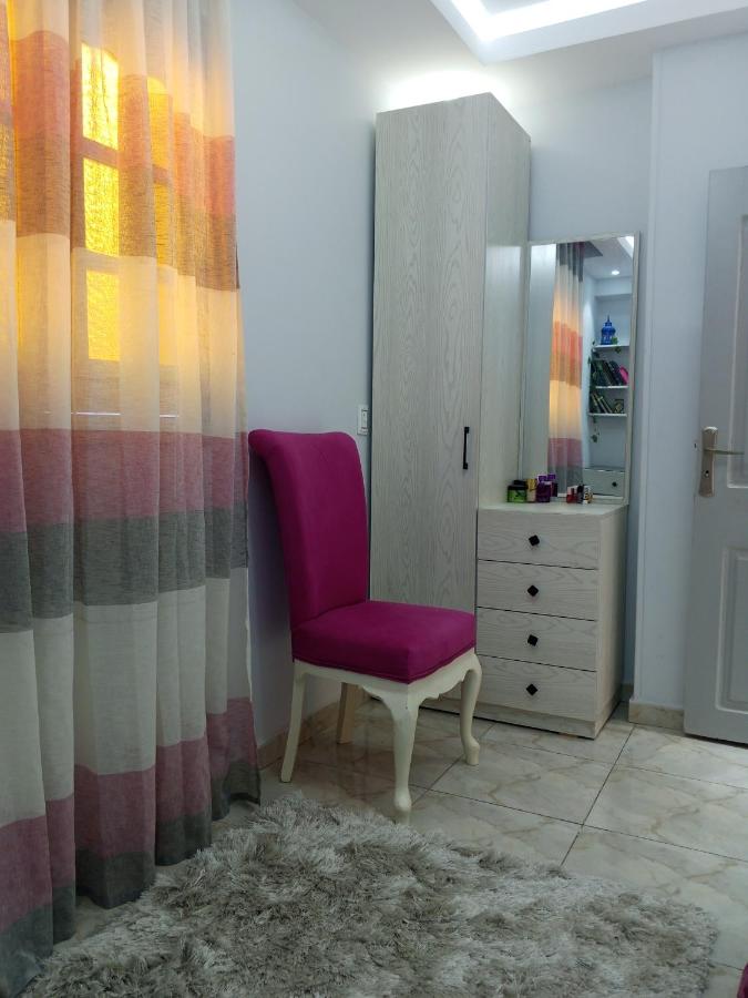 شقة فندقية اما سور قصر محمد على بكورنيش المظلات - B&B Il Cairo