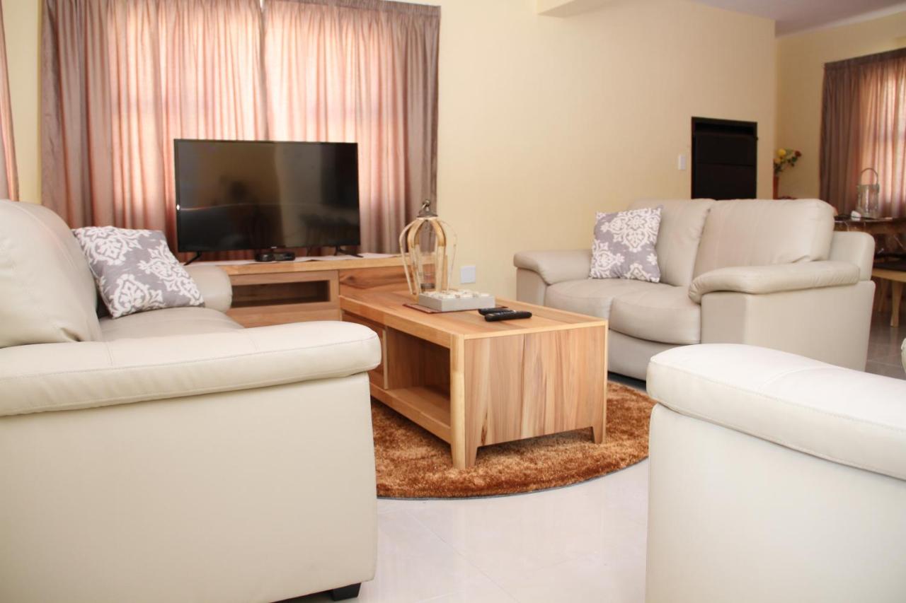 B&B Swakopmund - Monotoka Self Catering Apartments CC - Bed and Breakfast Swakopmund