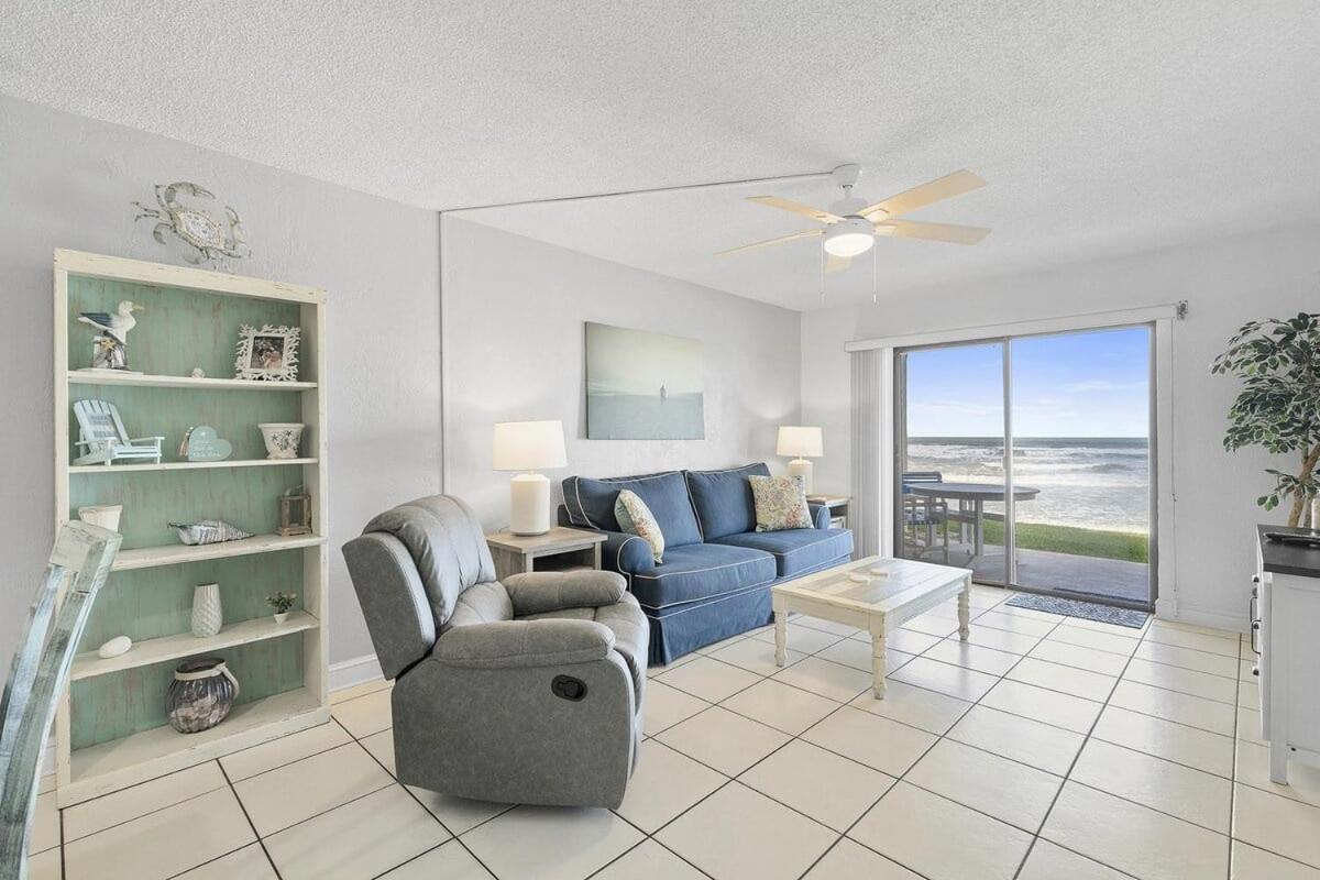 112 - Updated 2/2 Oceanfront Ground Floor Corner - Ferienwohnung New Smyrna Beach
