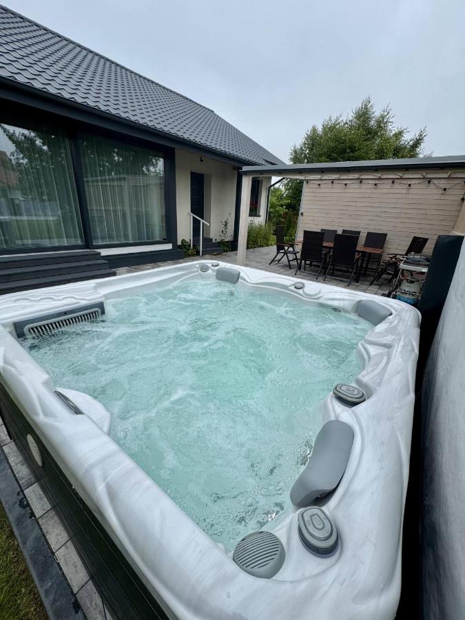 Dom Port Orion Puck - B&B Puck