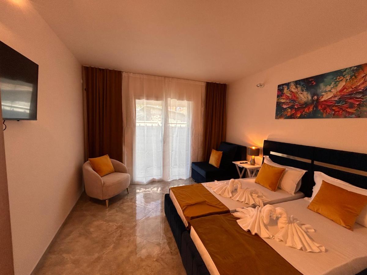 Casa Brancoveanu - Bed and Breakfast Poroschia