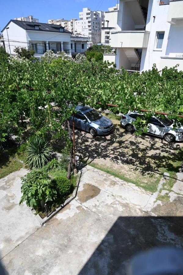 Vila Latifi - Chambres d'hôtes Durrës
