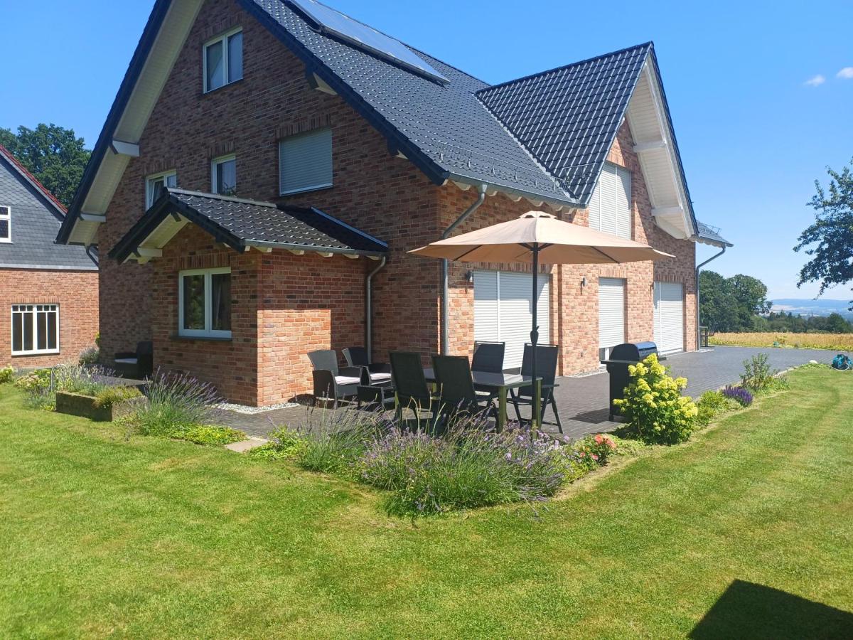 Ruhige Hofwohnung, modern und kinderfreundlich - B&B Extertal
