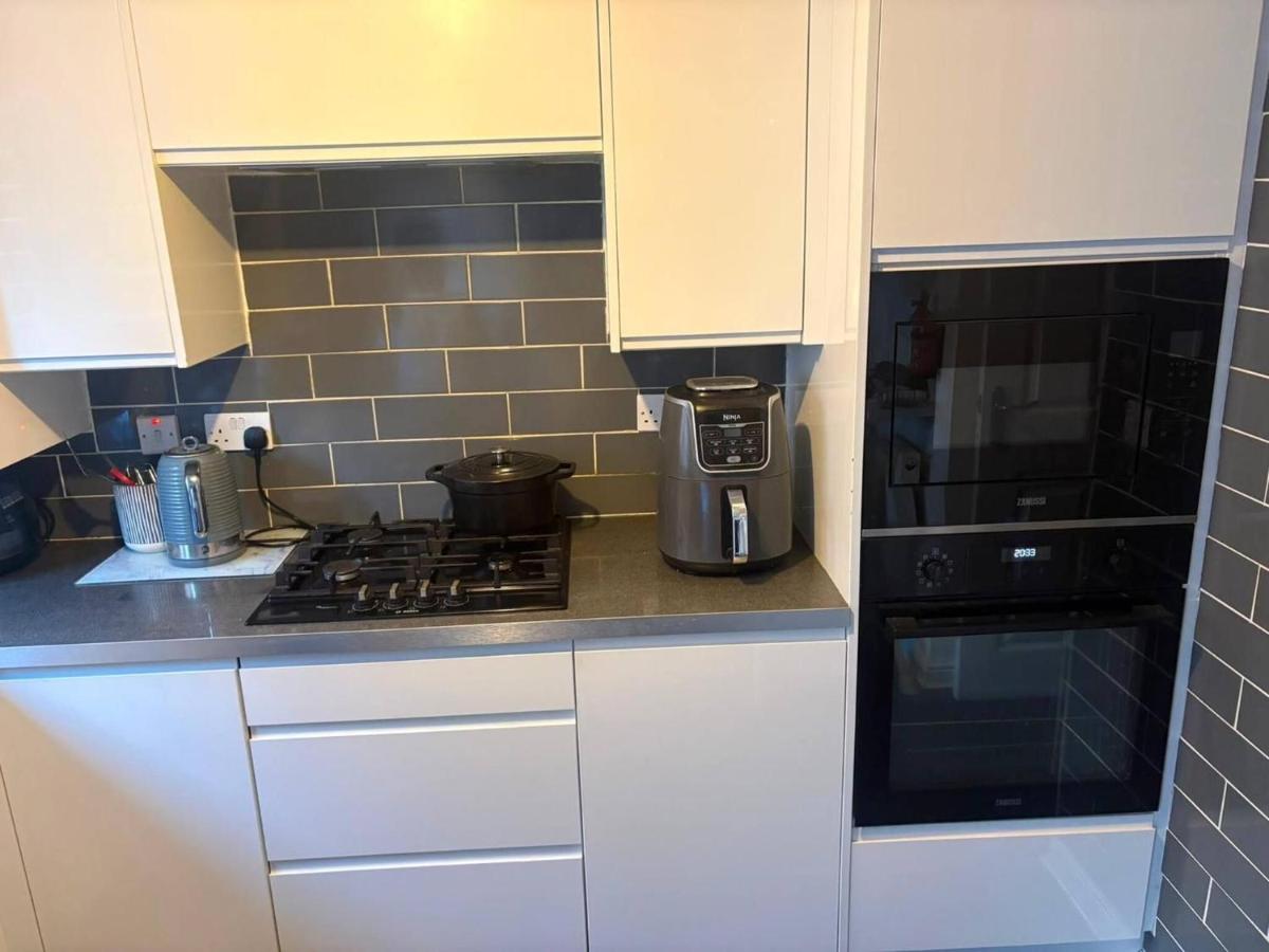 Perfect Base for Leeds, York Selby - B&B Leeds