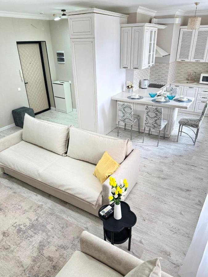 Уютные апартаменты с красивым видом на Экспо - Bed and Breakfast Astana