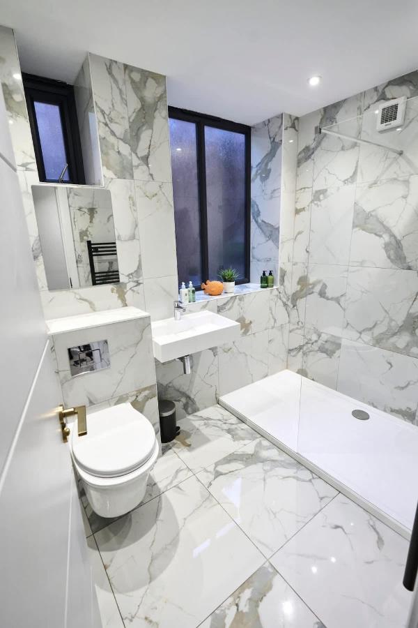 Spacious Modern 3-Bed Flat in Westbourne near Beach - Bed and Breakfast Bournemouth
