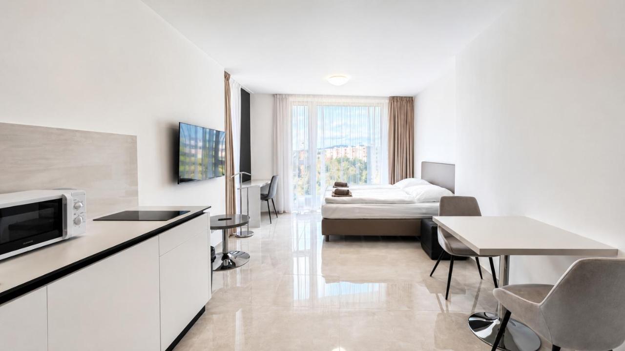 1 room Apartment with AC, Vienna Gate 2 - Ferienwohnung Bratislava