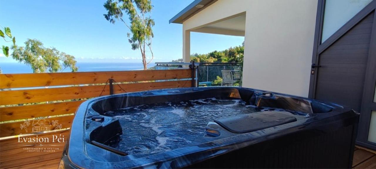Kaz Horizon - Charmante maison jacuzzi & jardin - B&B Saint-Leu