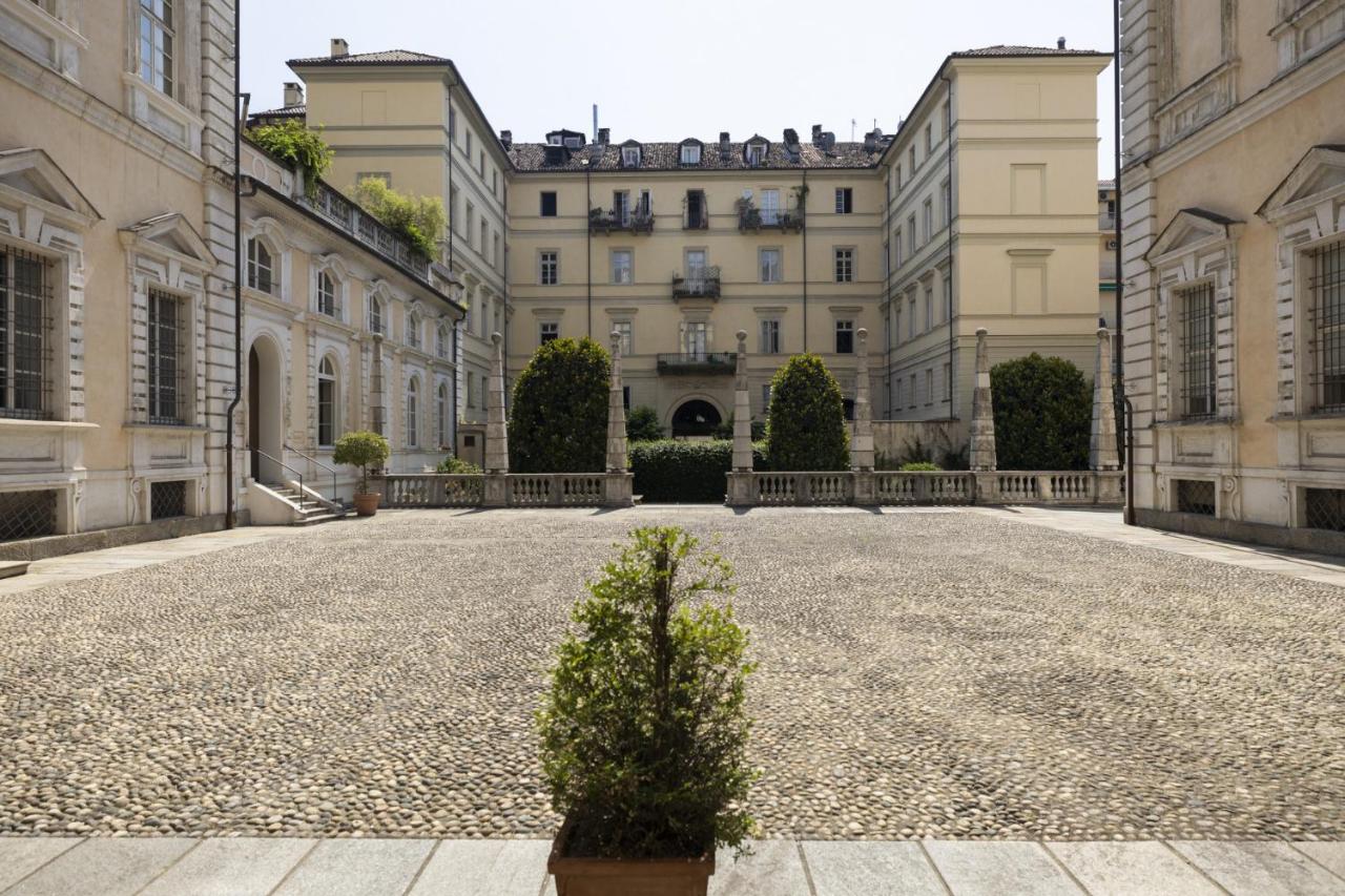 The view Torino, Lussuoso e panoramico appartamento in centro città - Bed and Breakfast Turijn