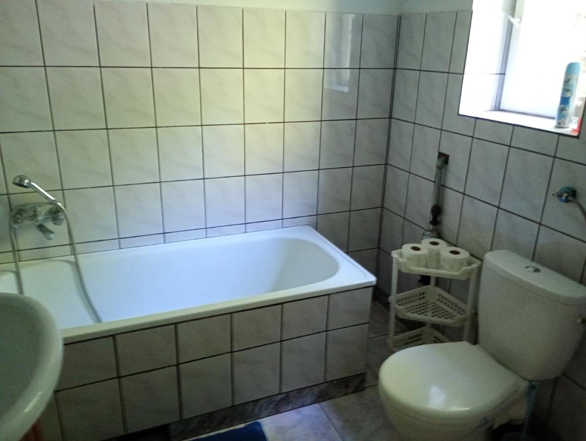 Dom w Starym Sadzie - B&B Białowieża