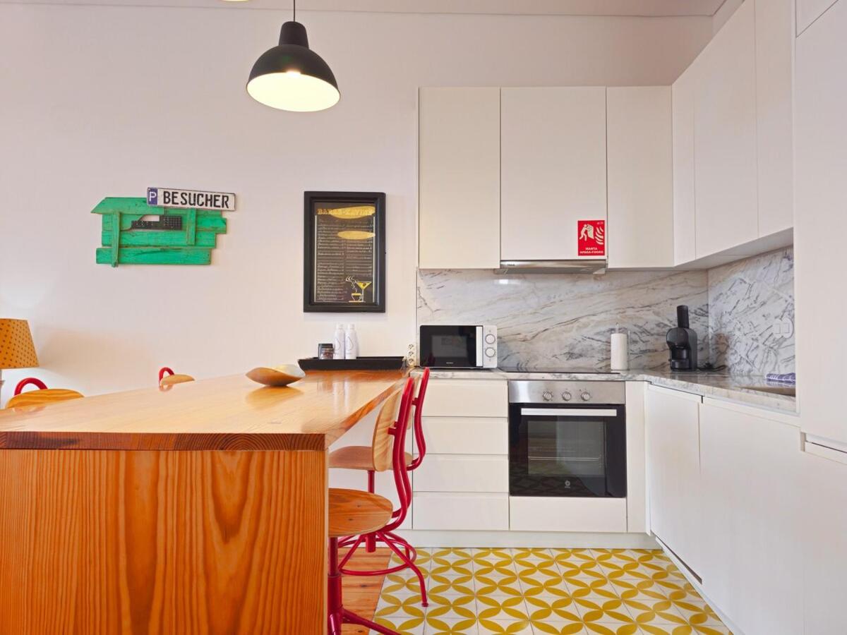 Full of light and color at the best spot in town - B&B Porto