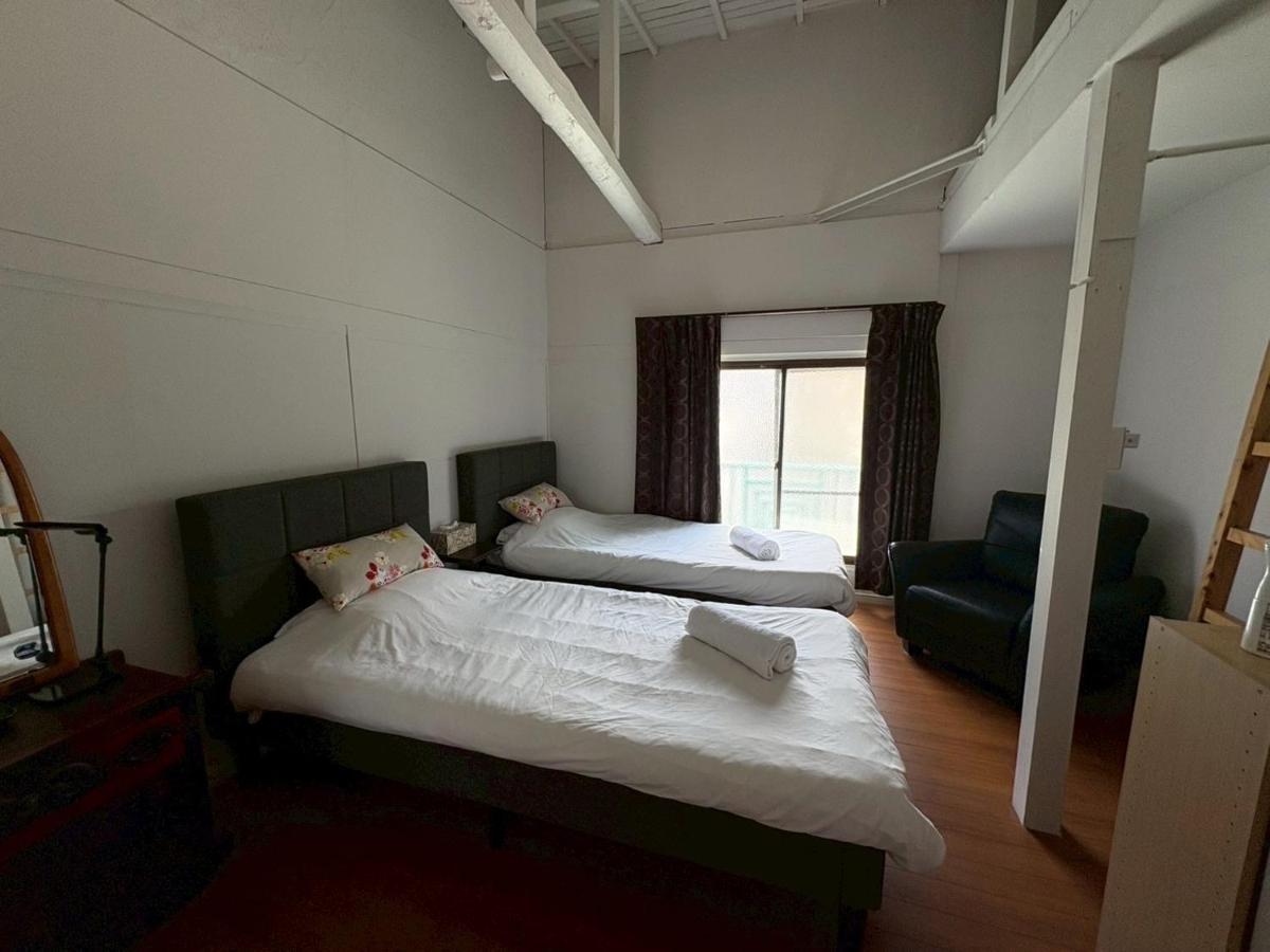 Runbull House - Bed and Breakfast Tokio