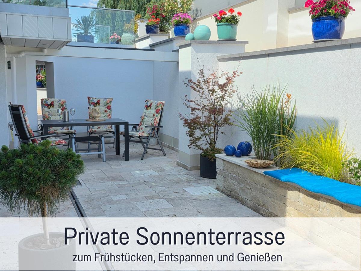 Die Perle am Teich ist Ihre exklusive Ferienwohnung mit Klimaanlage und großer Terrasse im Harz - B&B Ballenstedt