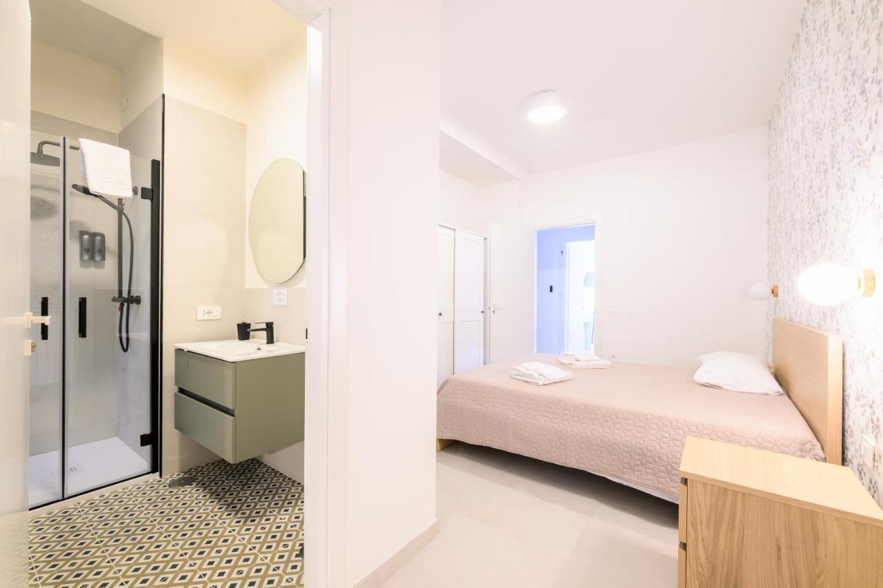 Double Room with Private External Bathroom