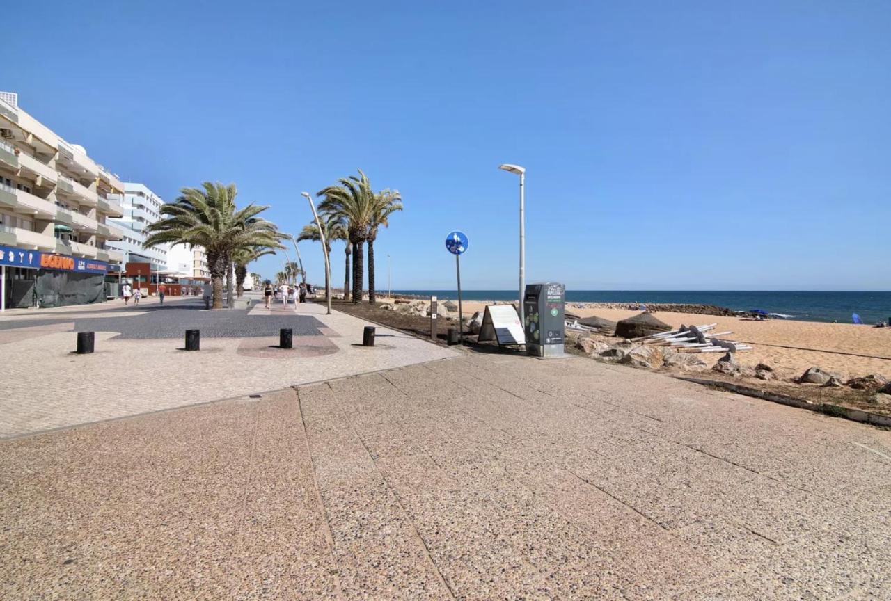 VIP T2 Beachfront with Garage - Bed and Breakfast Quarteira
