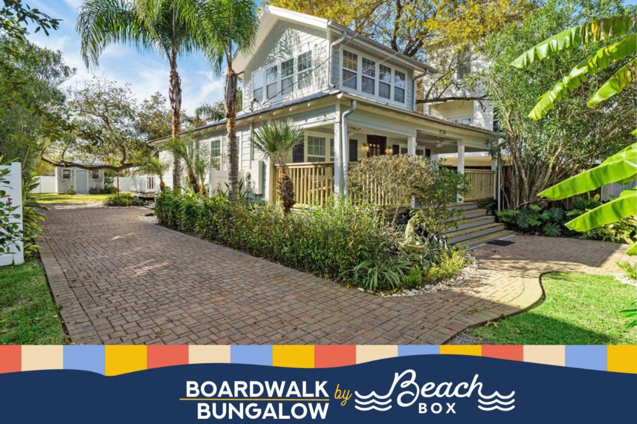 Cute bungalow with massive deck and fire pit, walk to Kemah Boardwalk - Ferienwohnung Kemah