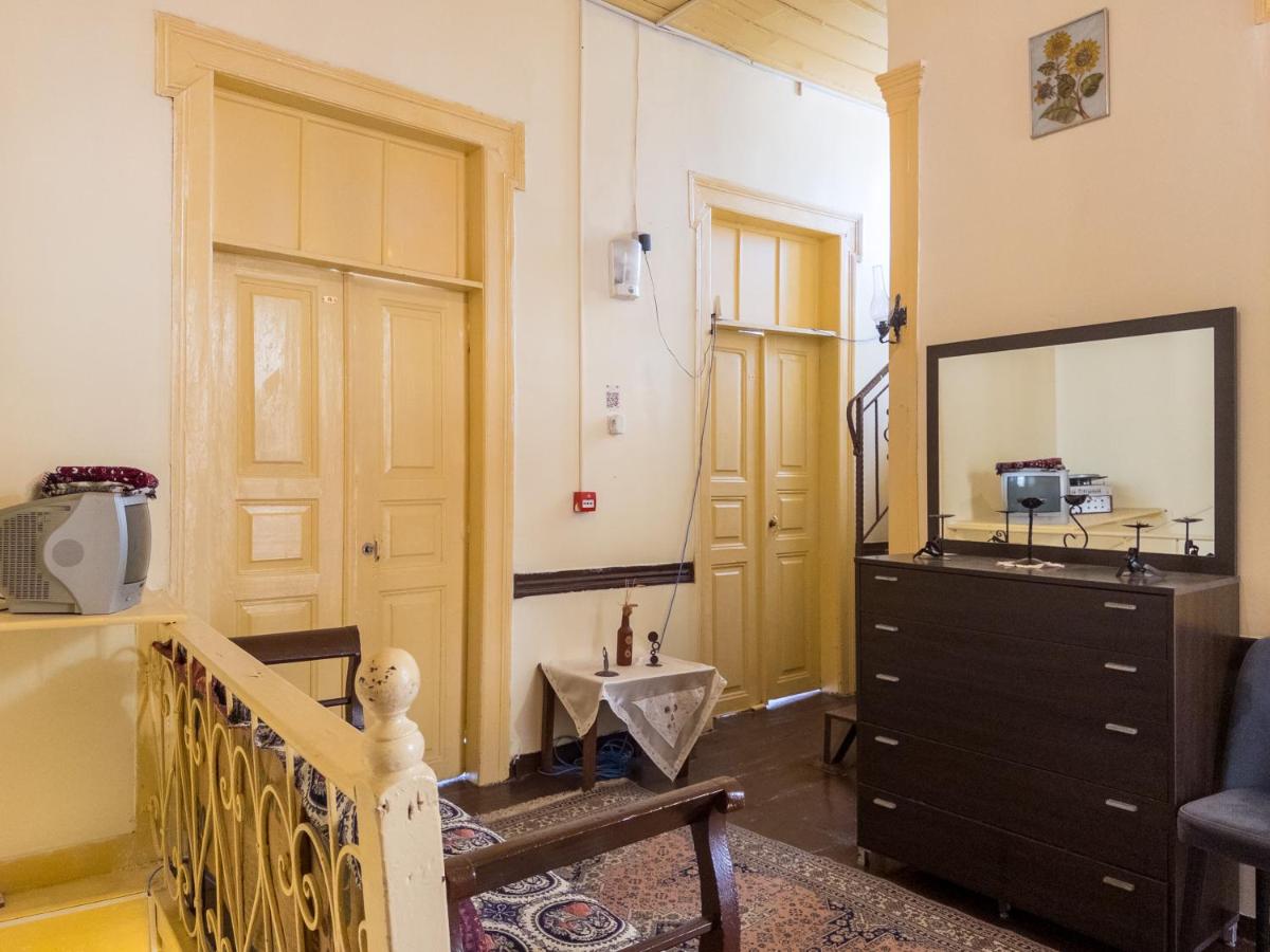 Tarihi Rum Konağı Antikhan - B&B Aivali