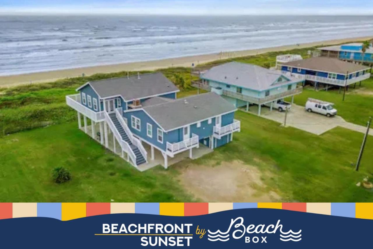 Classic beachfront home with panoramic ocean views and multiple decks - B&B Galveston