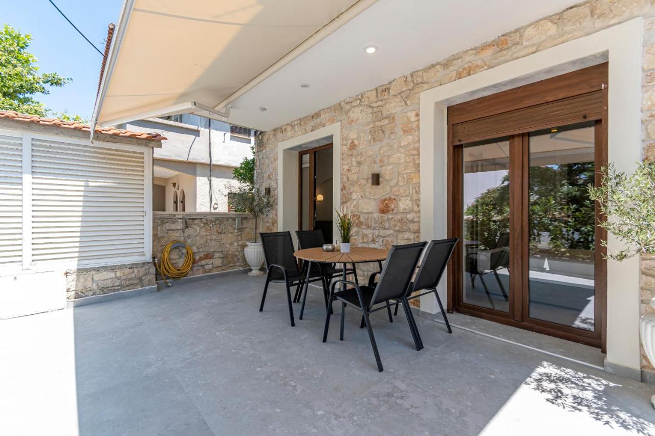 Afytos Rooms - Chambres d'hôtes Áfytos