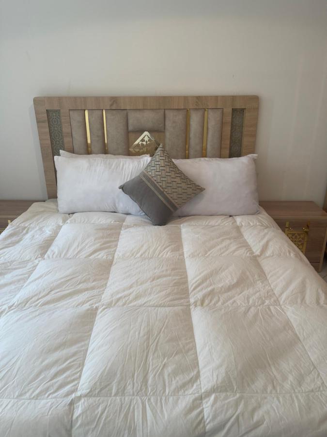 1 Minute from Beach, Sea View Apartment in Tangier city centre - Chambres d'hôtes Tanger
