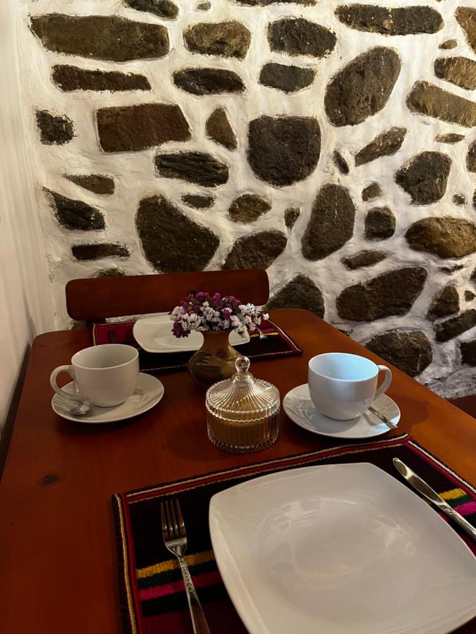 Inkasita Historic Inka House Steps from Plaza de Armas - Chambres d'hôtes Ollantaytambo