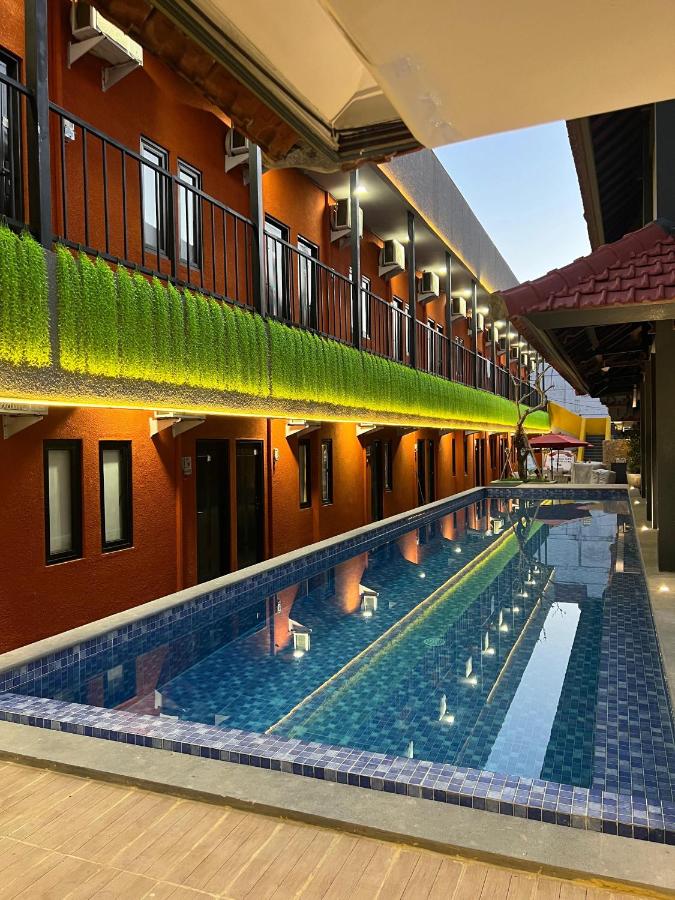 Good Day Homestay - Bed and Breakfast Seminyak