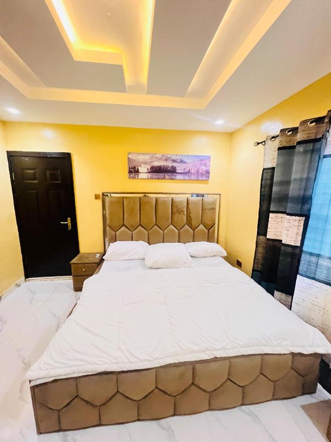 Oyejoke Guest house - B&B Maren