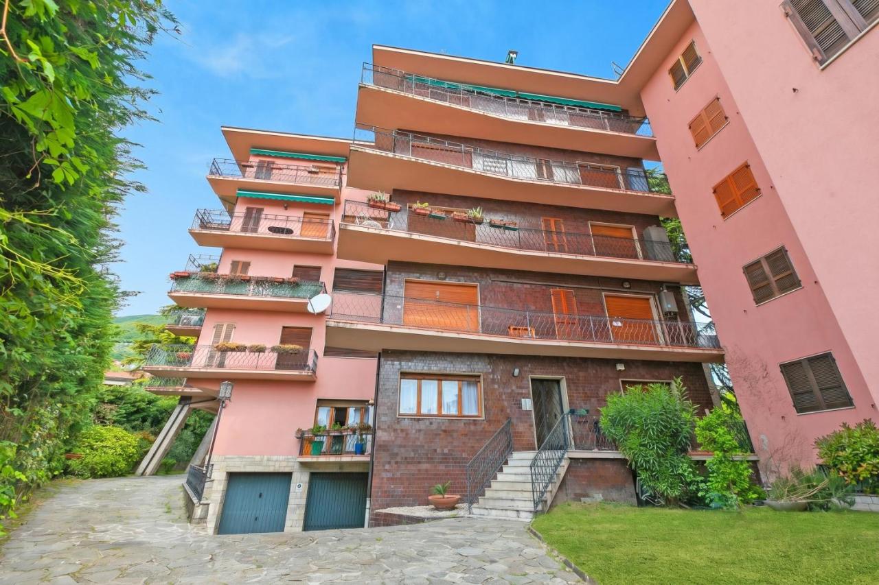 Roma 62 Lake View,Terrace & Private Park - Happy Rentals - Bed and Breakfast Toscolano-Maderno