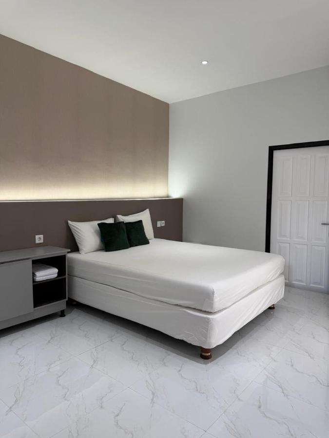 Kuraya Urban Space - B&B Surabaya