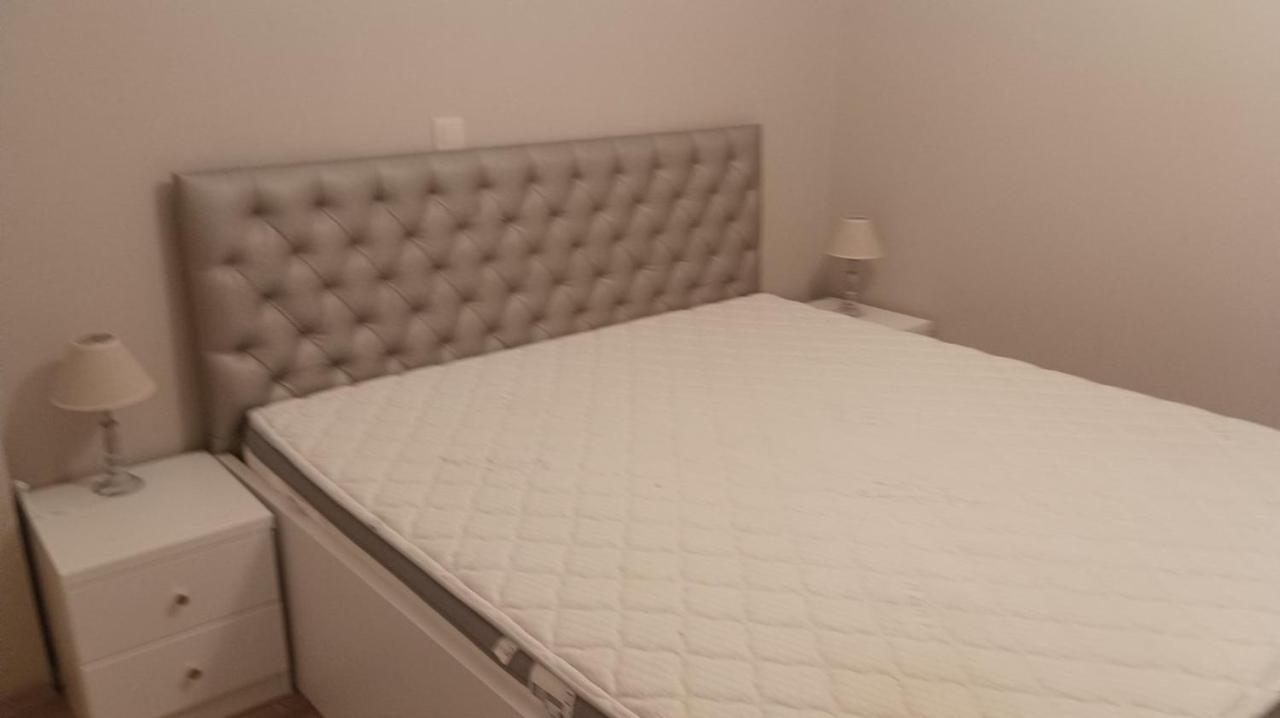 White sand - B&B Yerakini