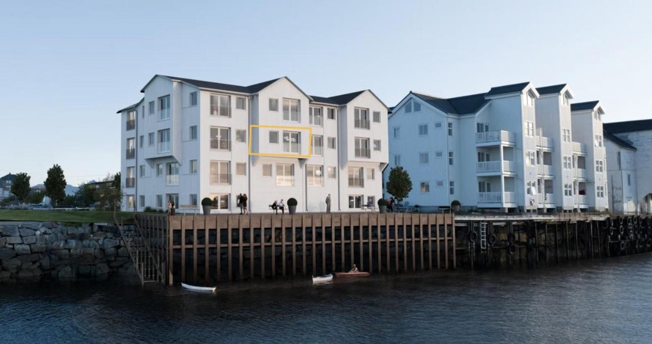 Henningsvær ocean front apartment - B&B Henningsvær